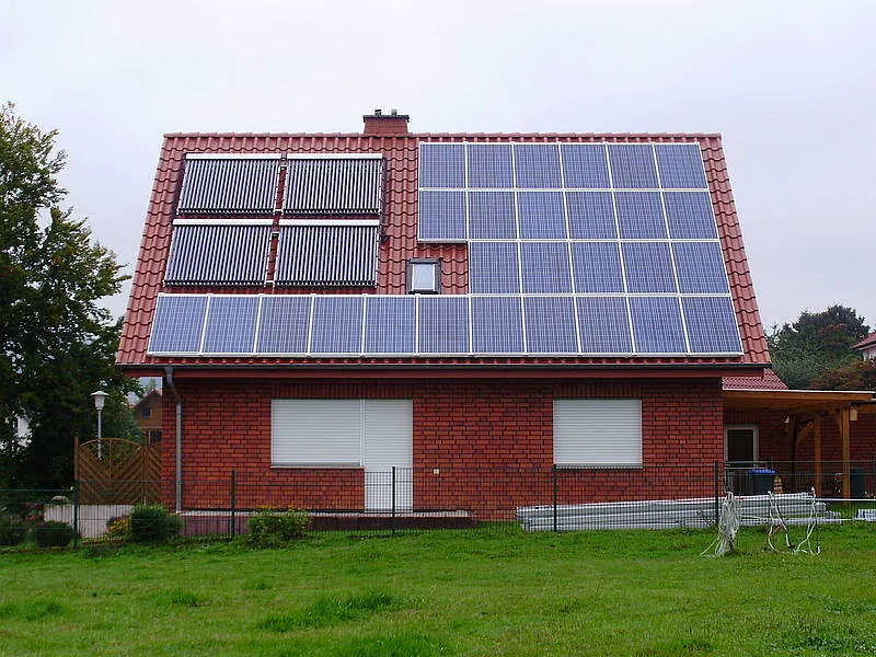 Photovoltaikanlage mit 6,4 kWp auf Einfamilienhaus